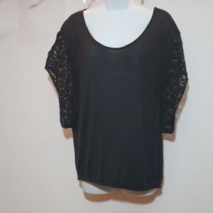 American Eagle Flowy Top w/Lace Sleeves